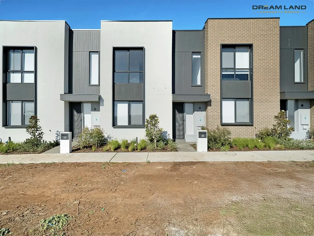 Aintree 3Kwarto Near-New Townhouse in Thriving Woodlea Community