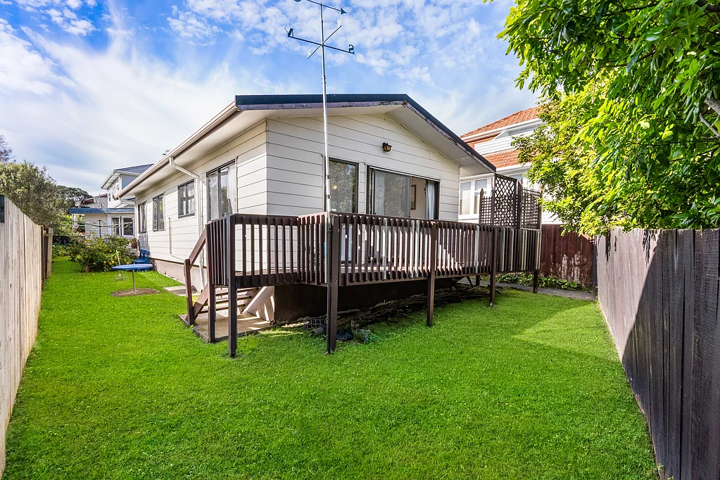 2/30 Fraser Road, Devonport, North Shore City, Auckland