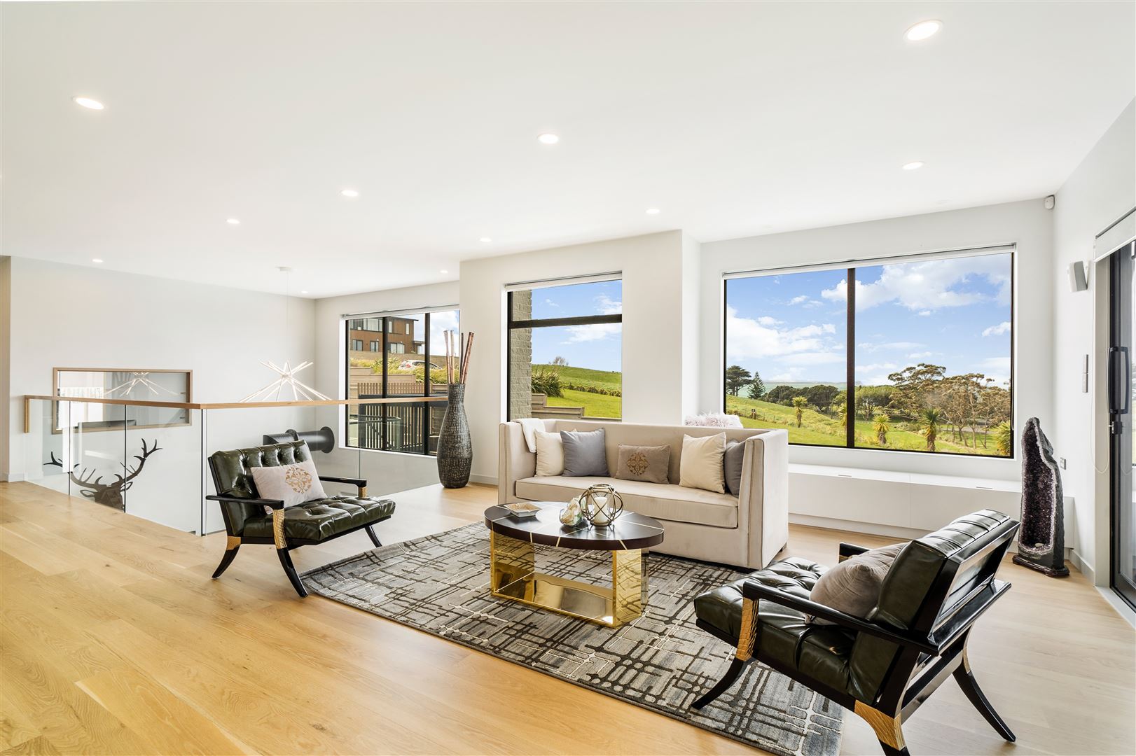 17 Bearing Parade, Long Bay, Auckland - North Shore, 6 chambres, 0 salles de bain, House