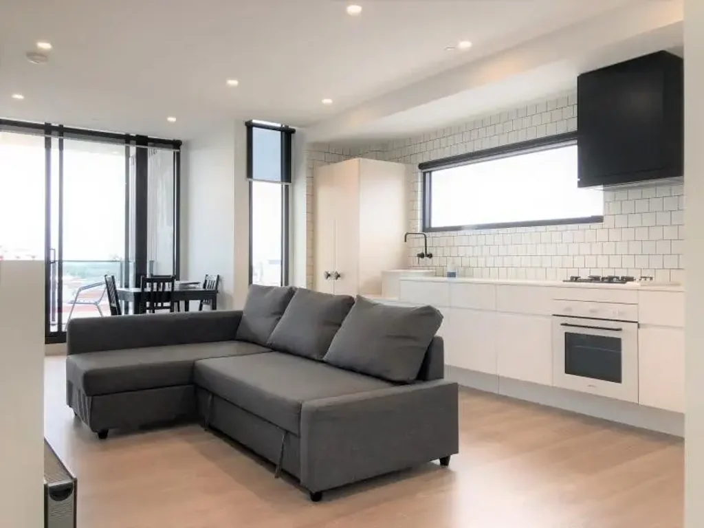 Fully Furnished 2 beds 2 baths and 1 car park