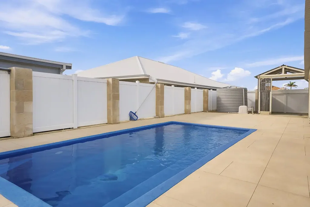 Bluff Point 4房  Beachside Space, Family Comfort & Room for Everything
