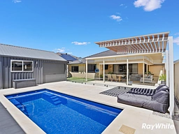 4 Pelora View, Lakelands