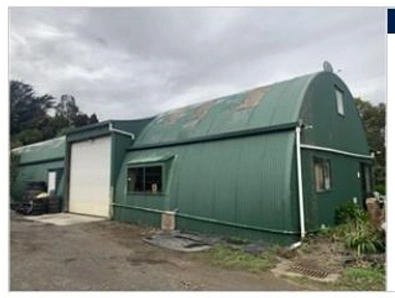 Spacious Two Level Barn for Rent 4300 square meters
