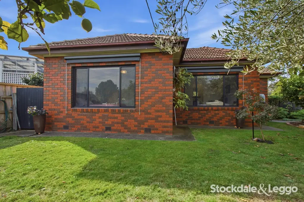 SOUGHT AFTER SOUTHSIDE LOCATION