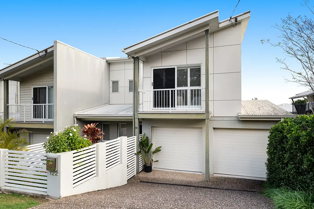 Mount Gravatt East 3Habitaciones Freehold freedom, family-sized flair – Zero body corps & a tucked-away address + steps to Little Black Pug