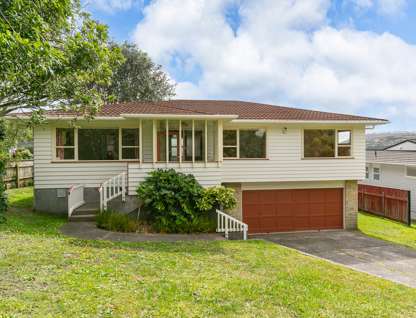 44 Sunrise Boulevard, Tawa, Wellington, 5部屋, 2バスルーム, House