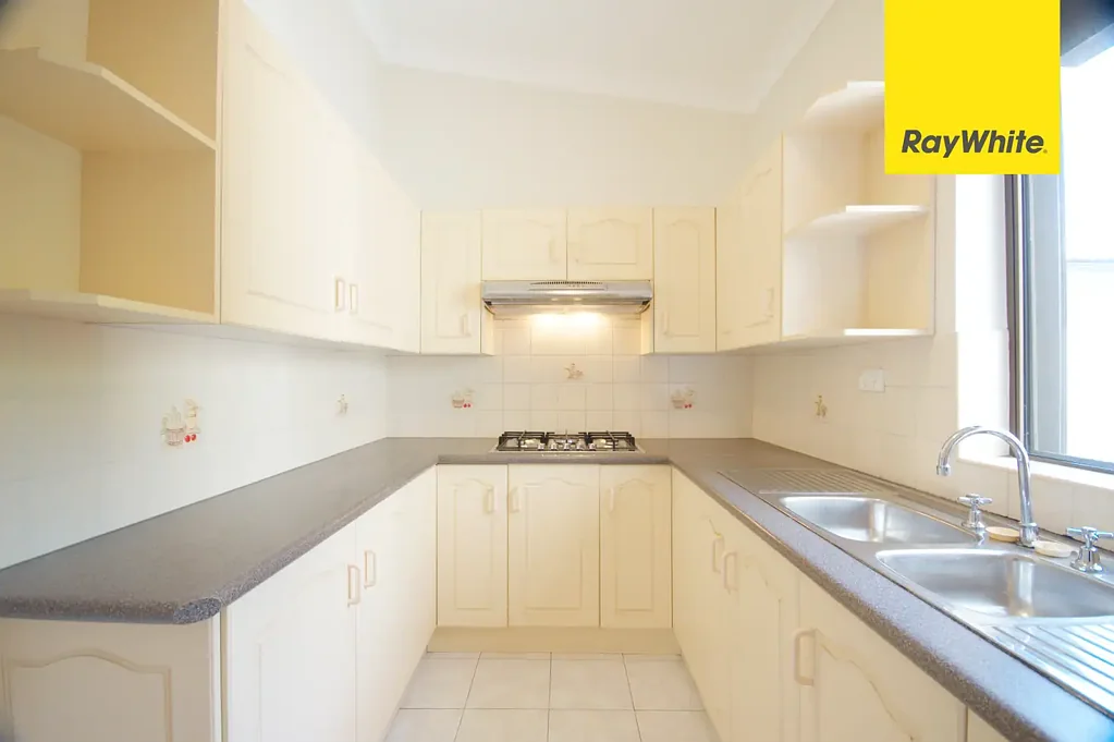 NEAT & TIDY FAMILY HOME IN MOST DESIRED LOCATION