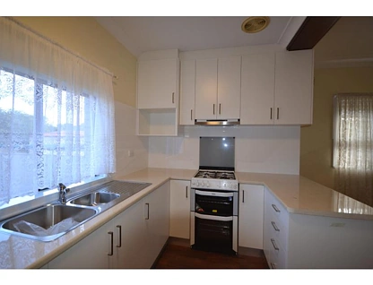 9 Vivienne Street, Kingsgrove, South Western Suburbs, 3 habitaciones, 1 baños, House