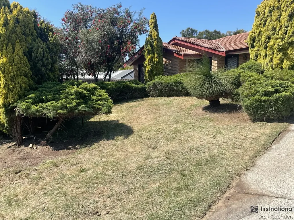 3 x 1 HOME IN QUIET SOUGHT AFTER LOCATION
HOME OPEN SATURDAY 15 AUGUST AT 9.10AM SHARP!