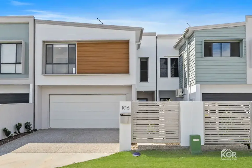 BRAND NEW LIVING IN MURRUMBA DOWNS - MODERN, SPACIOUS & VERSATILE