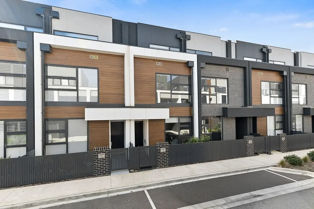 The Brief: Modern Three-Bedroom Townhouse in a Convenient Keysborough Location (Furnished)