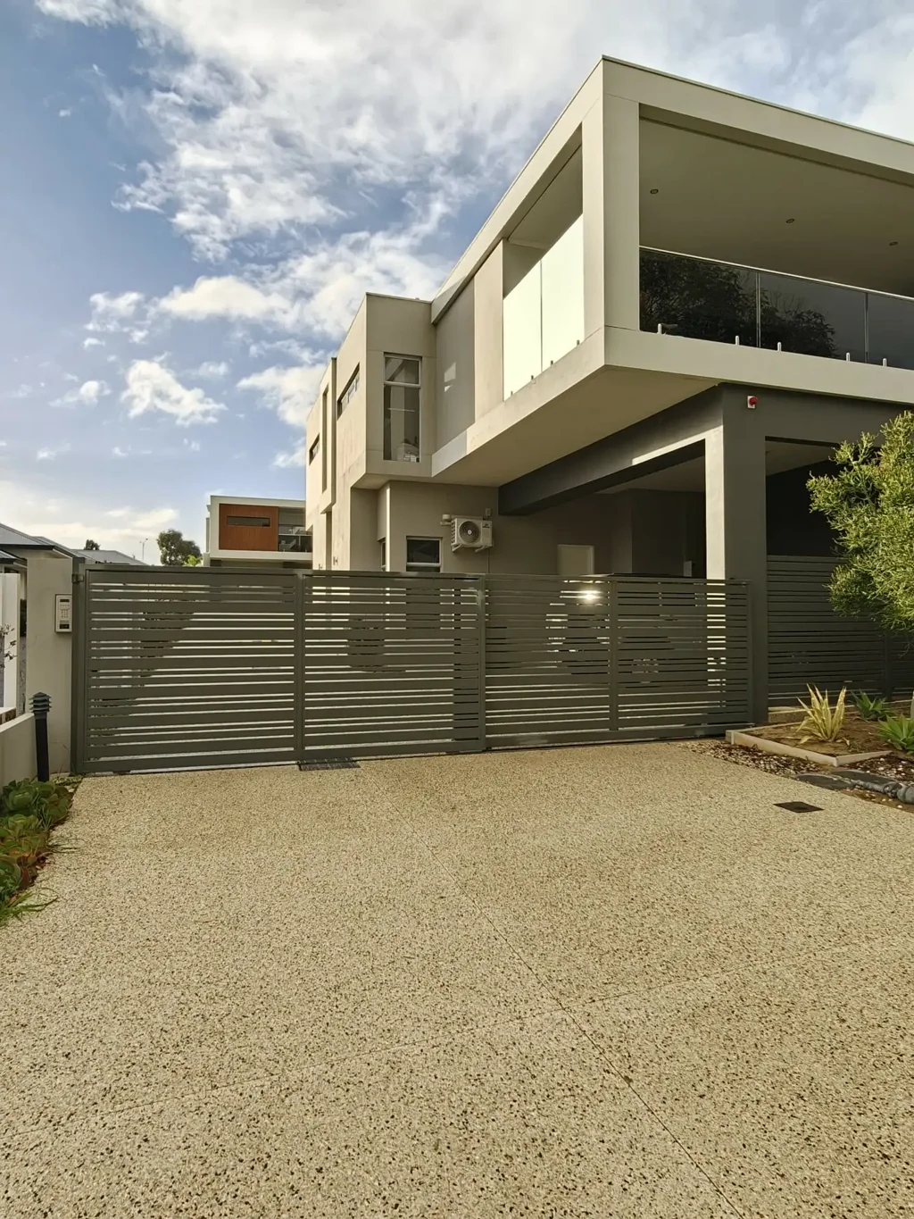 NEW BUILD UNIT 1 & UNIT 4 AVAILABLE