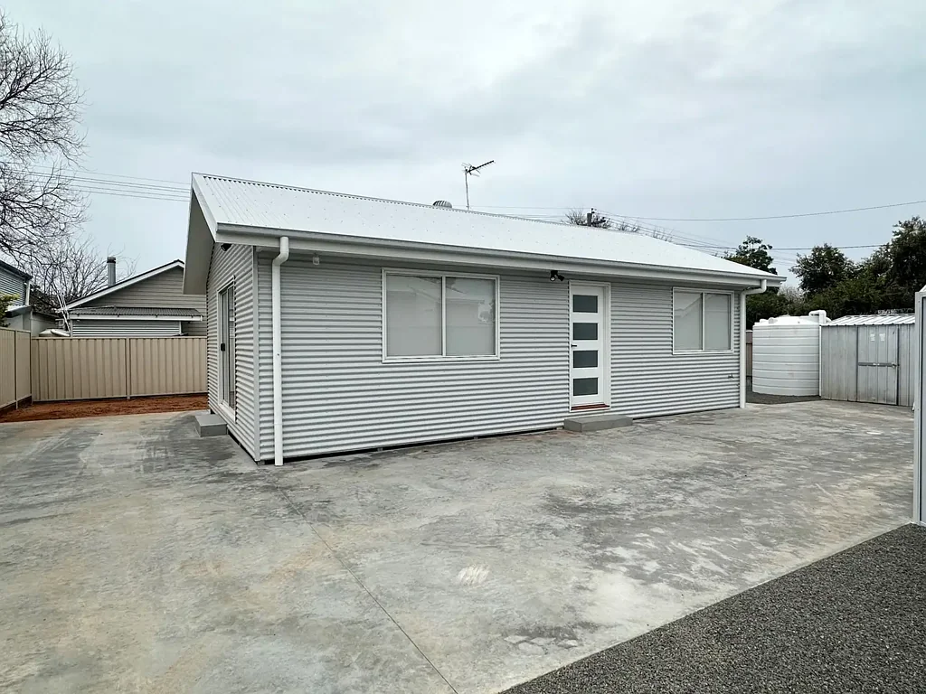 BRAND NEW UNIT