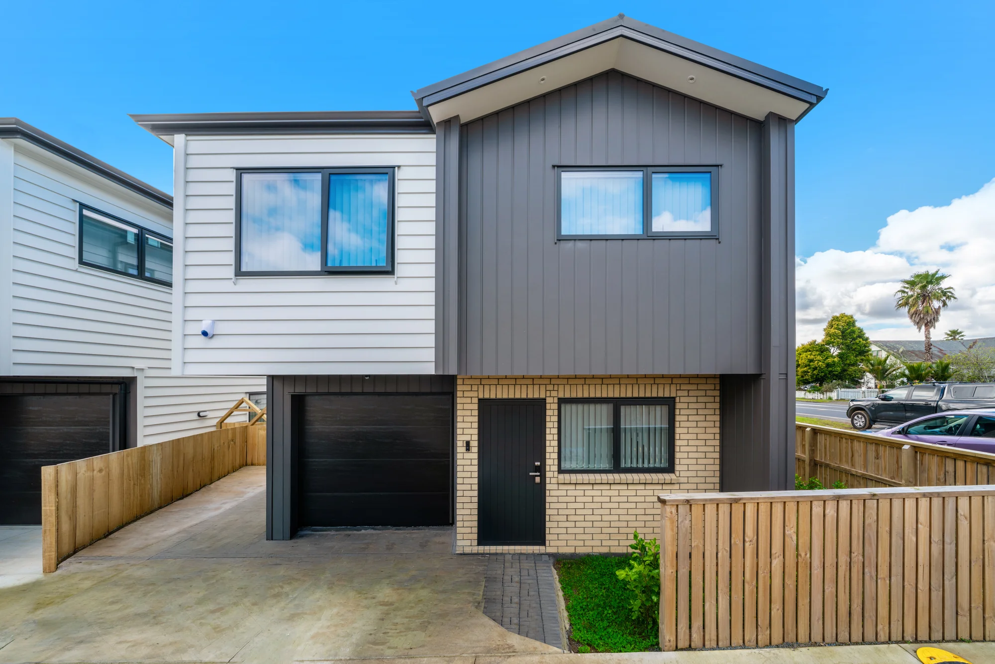 Mangere East 3Moenga LENDERS ARE FORCING TO SELL