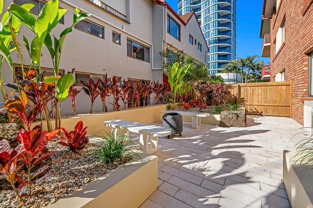 2/29 Second Avenue, Broadbeach, QLD 4218