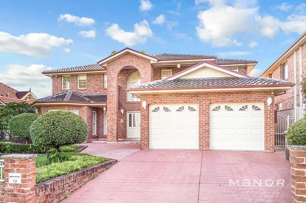 Executive Family Home with Pool & Luxury Finishes