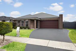 17 SKIMMER ST, Chisholm