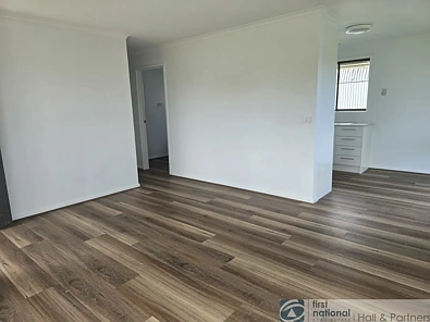 Silid Pahingahan - 1/4 Fairfield Street, Cranbourne, VIC 3977