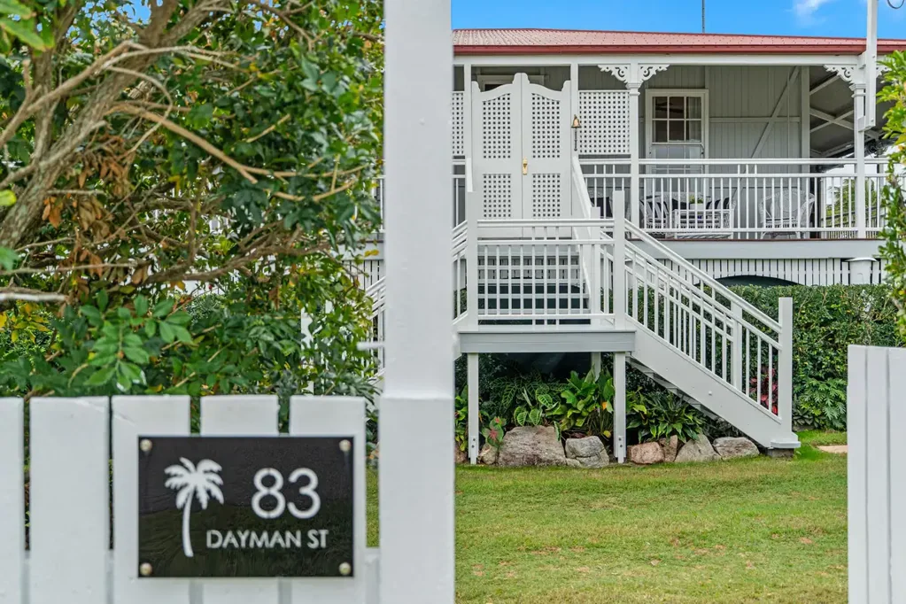 Urangan 4房  A RARE QUEENSLANDER WITH SOUL, STORY AND SPACE TO DREAM