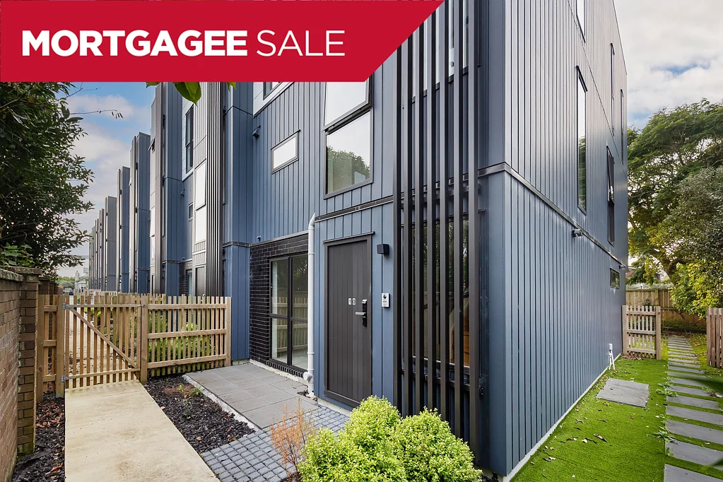 Epsom 4房  Mortgagee auction!