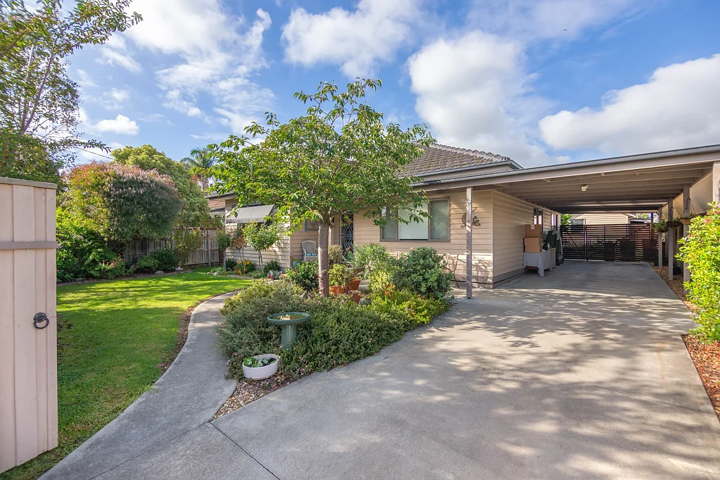 Bairnsdale 3 Bedroom Comfortable & Convenient in Enid Street