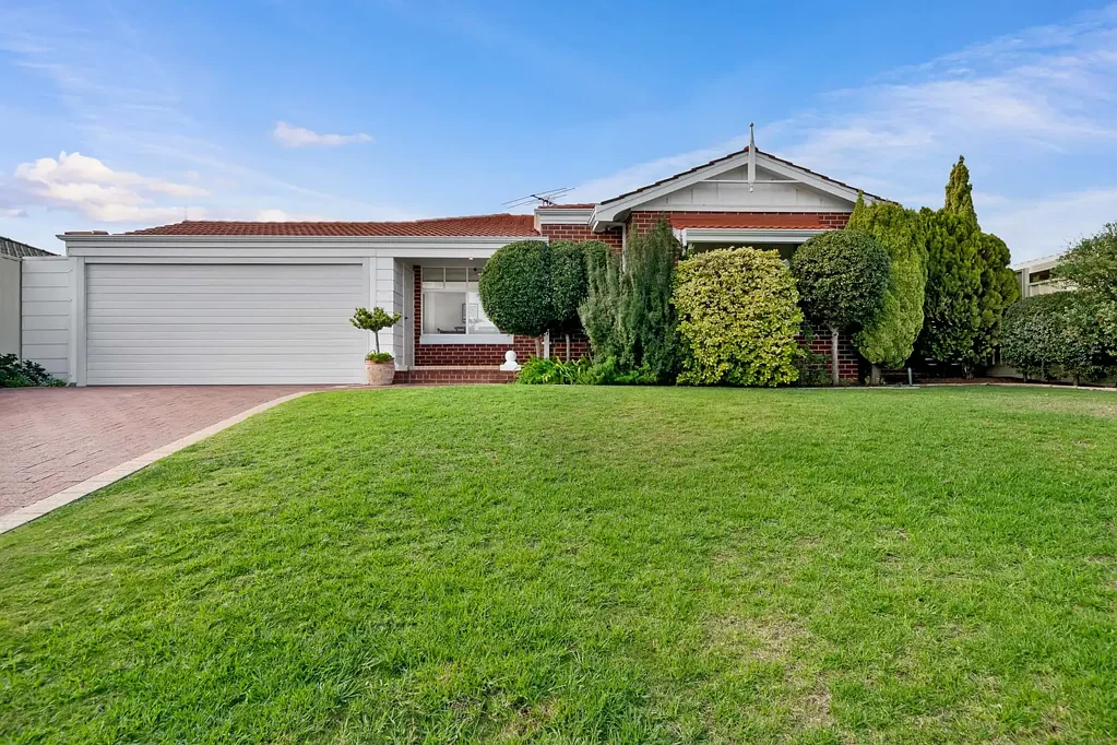 18 Tarcoola retreat, Ocean Reef, WA 6027