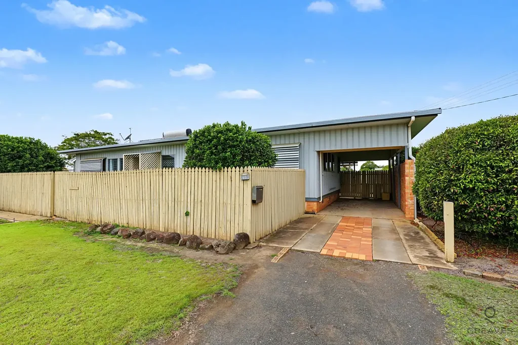 Kepnock 3ਬੈੱਡਰੂਮ A 1972 Original with Three Bedrooms & a Powered Double Bay Shed