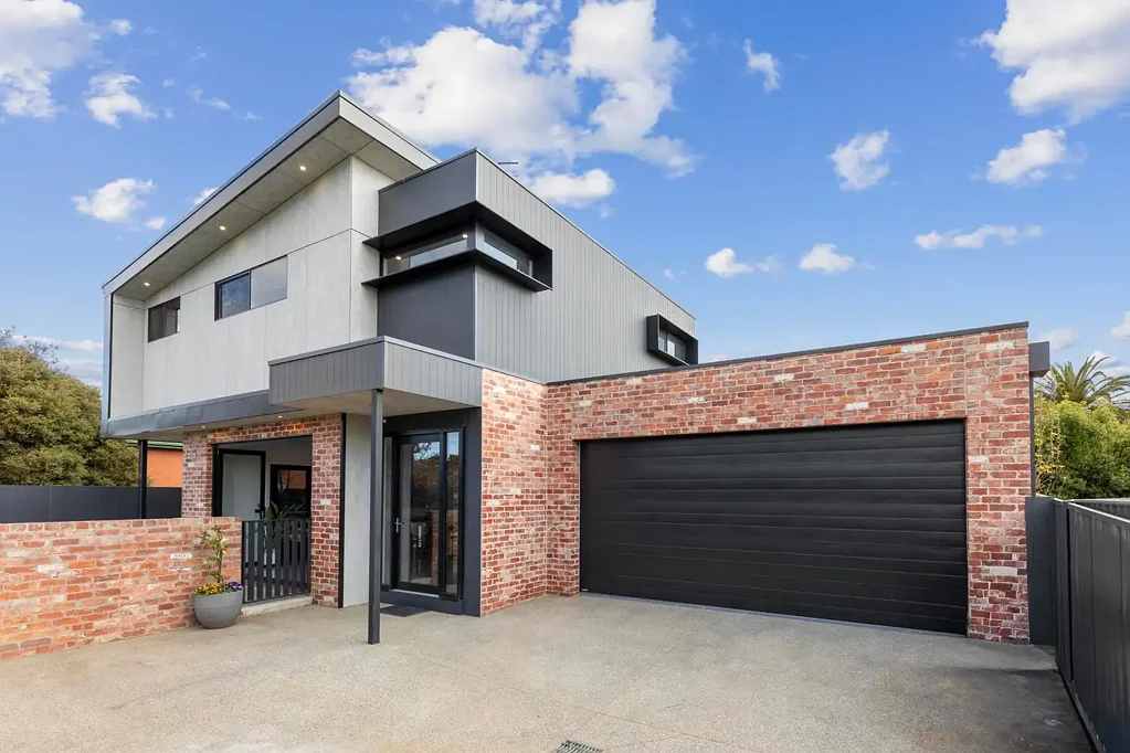 24A Mahon Avenue, Kennington, VIC 3550