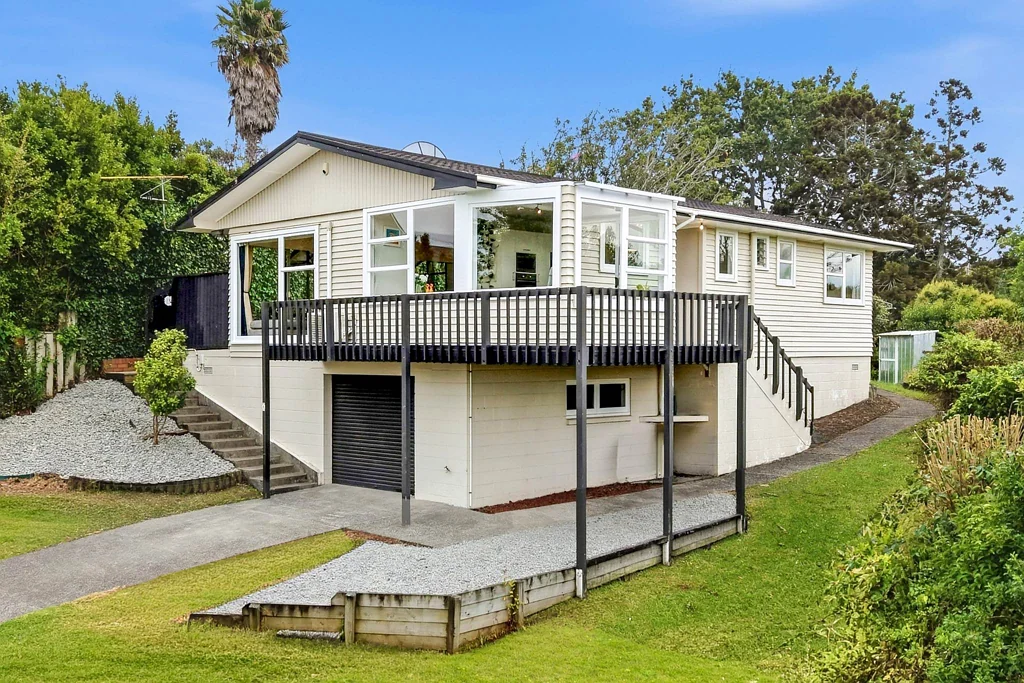 6 Cypress Place, Sunnynook, North Shore City, Auckland