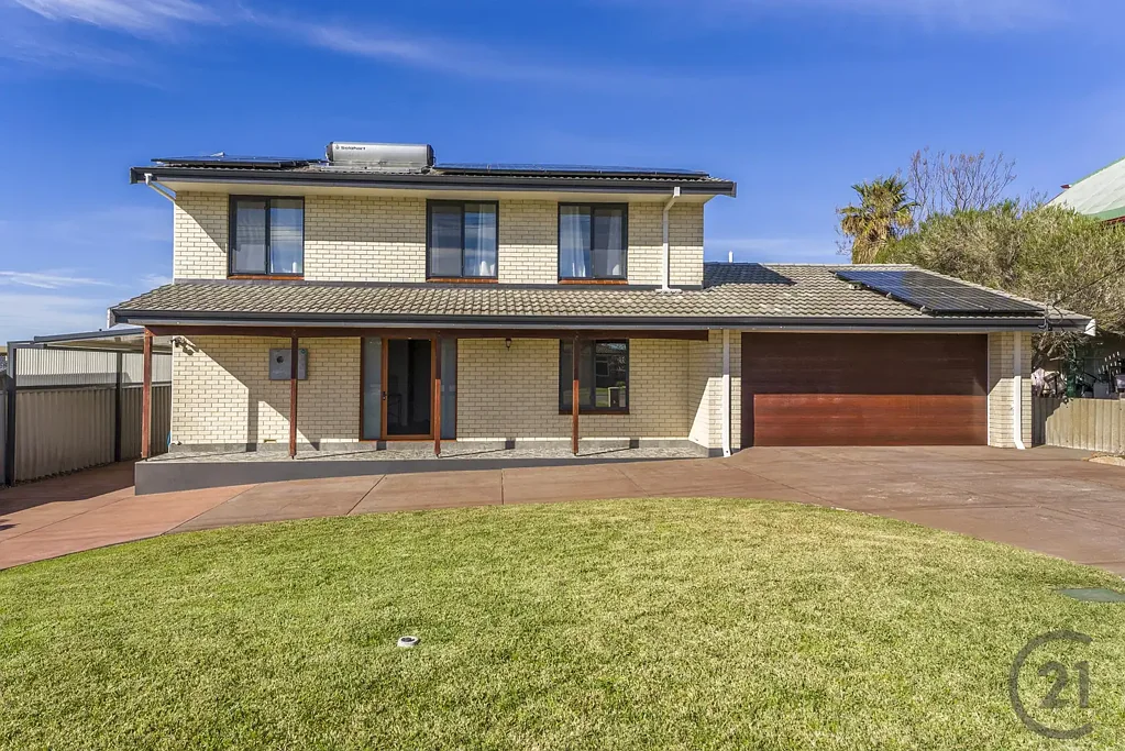 Halls Head 3房  Spacious Family Living with Side Access, Huge Powered Workshop & Stunning Elevated Views