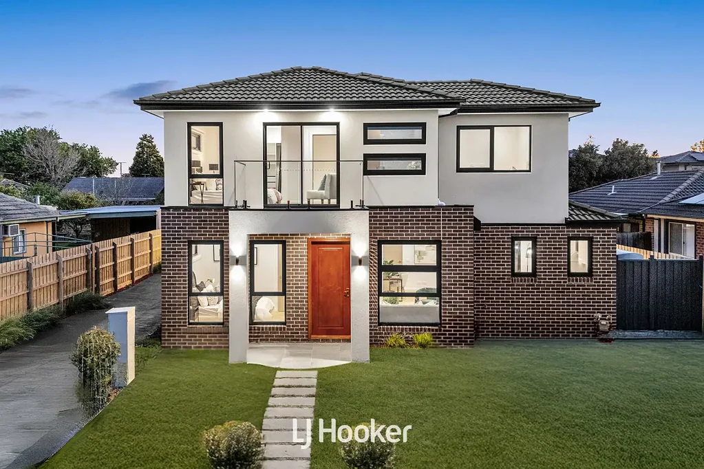 Noble Park 4部屋 Exceptional New Townhouses Offering Style, Space & Sophistication