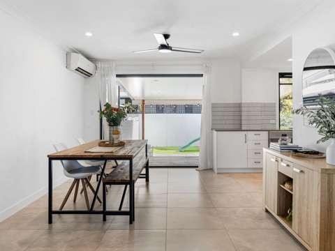 Mermaid Waters 3 Bedroom Modern, Convenient Living in Mermaid Waters