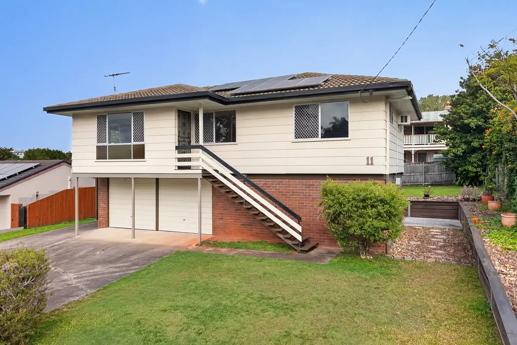 Thornlands 3침실 Family Home Packed with Space, Flexibility & Endless Potential