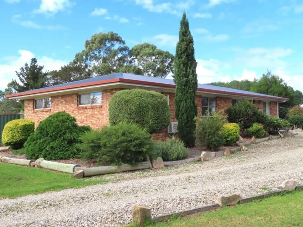 Cottonvale 4房  BEAUTIFULLY PRESENTED HOME ON 10 ACRES