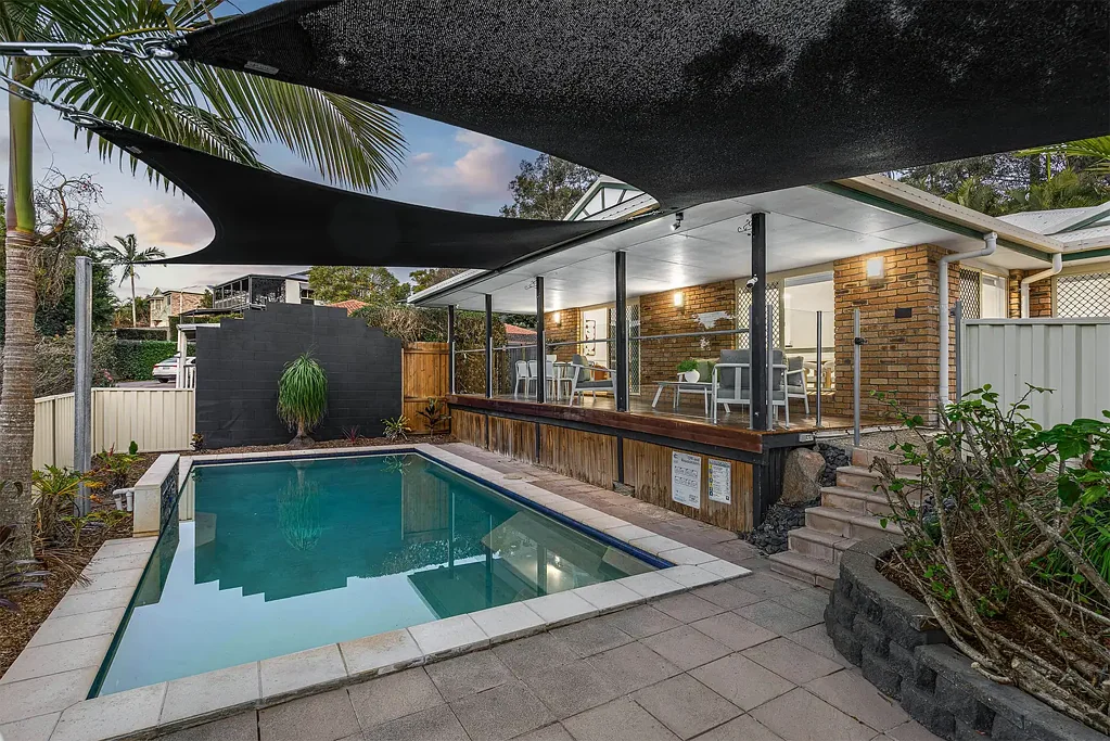 Ferny Grove 4Habitaciones Elevated Living with Pool in Ferny Grove!