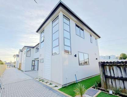 Lots 3  /31 Hamlin Road, Mt Wellington, Auckland City, Auckland, 4 Bedrooms, 2 Bathrooms, Townhouse
