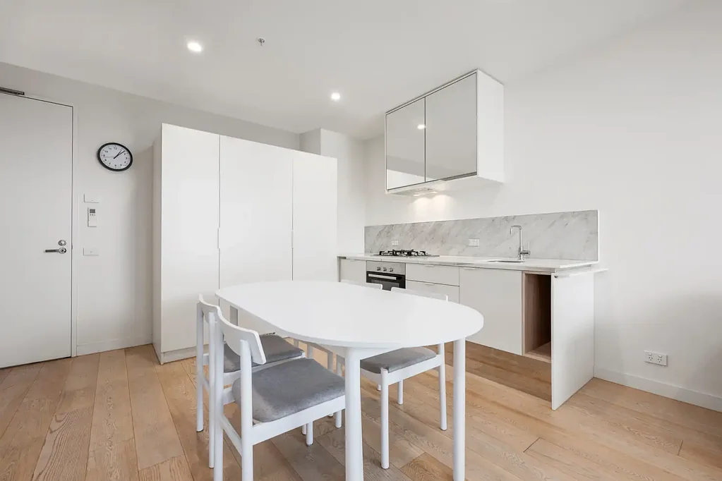 Luxe Living on Bay Street