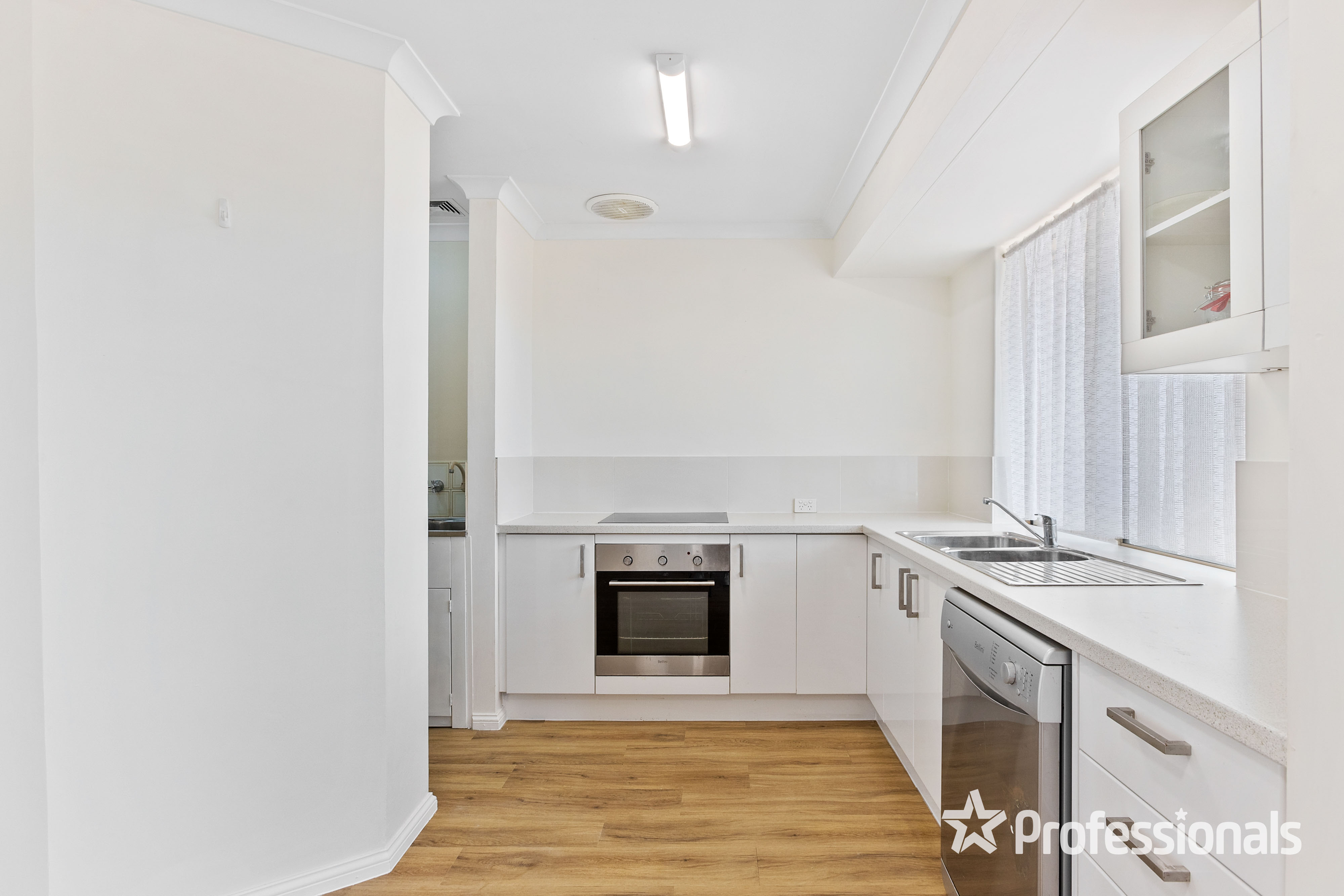 UNIT 3 41-45 AVENELL RD, BAYSWATER WA 6053, 0房, 0浴, House