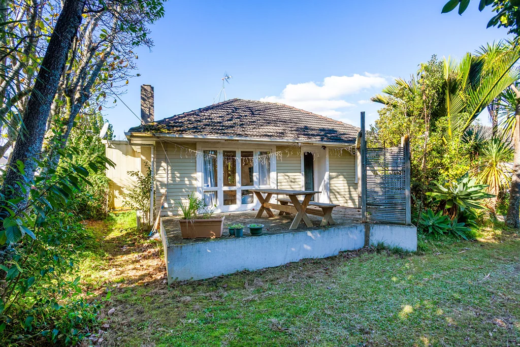 Te Atatu Peninsula 3침실 Opportunity Abounds