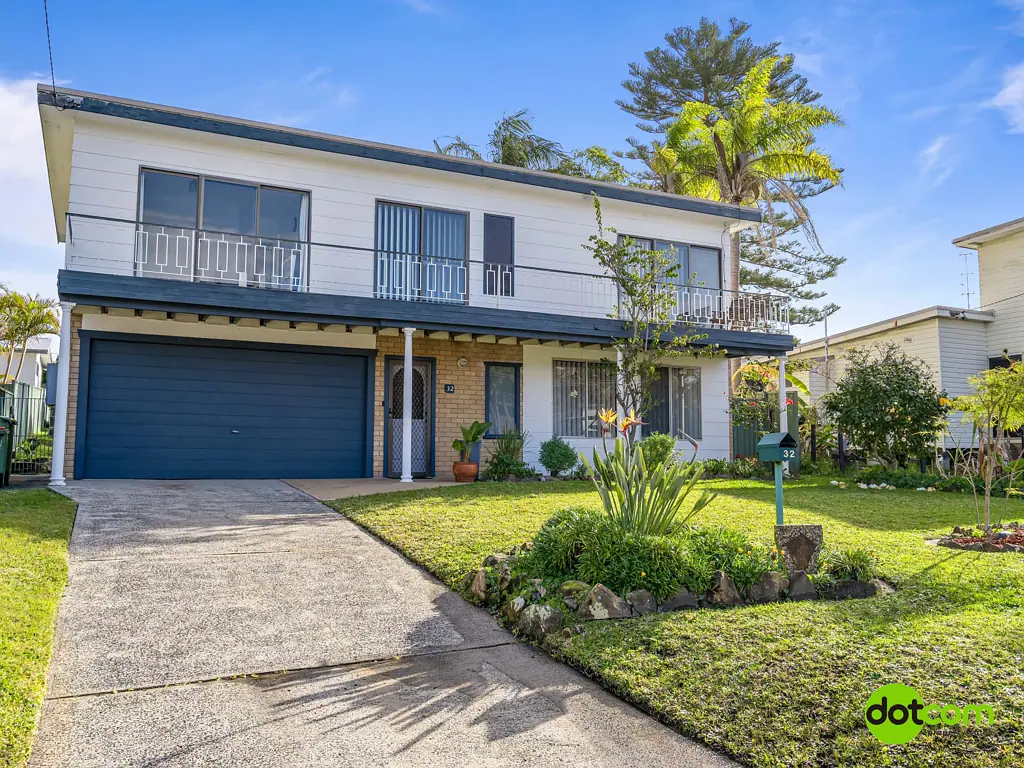 32 Grandview Parade, Gorokan, NSW 2263