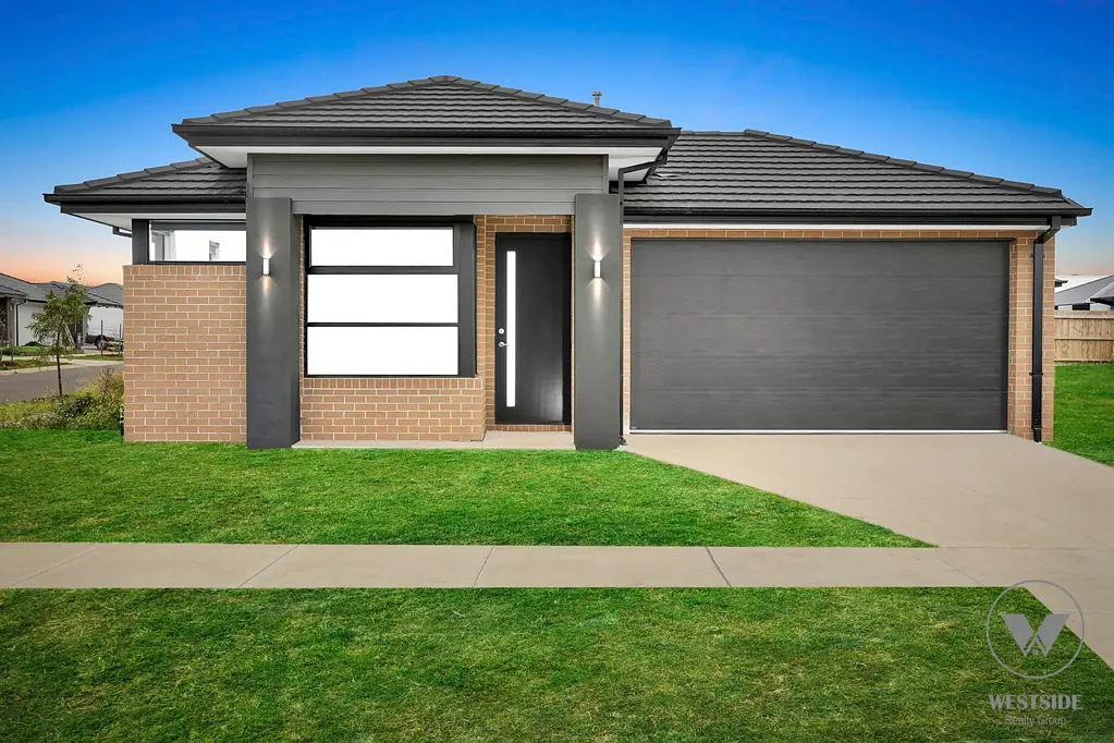 Bonnie Brook 4 Bedroom Family House In Prime Location!!