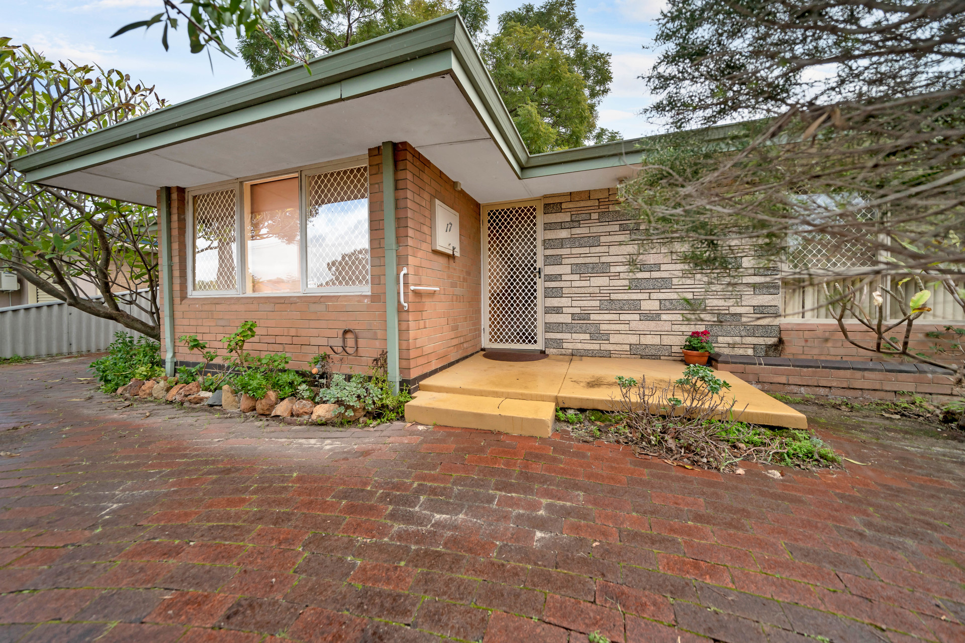 17 SWANLEY ST, GOSNELLS WA 6110, 0 Bedrooms, 0 Bathrooms, House