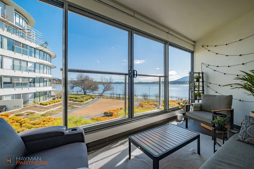 Kingston 2房  Lakeside Lifestyle, Low-Maintenance Luxury – Welcome to the Foreshore