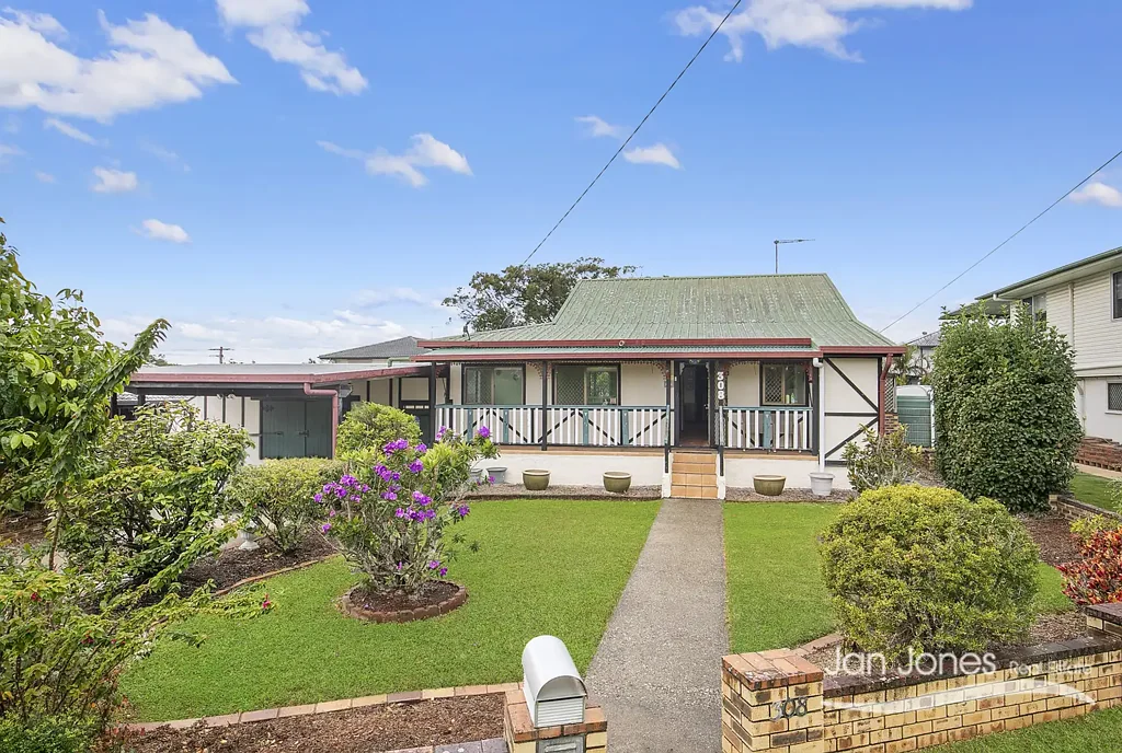 Clontarf 3غرفة نوم READY FOR RENOVATION – HEAPS OF POTENTIAL