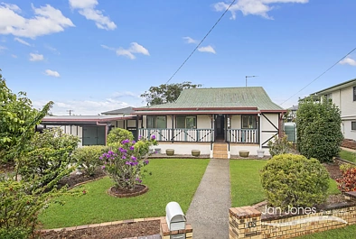 Clontarf 3 Bedroom READY FOR RENOVATION – HEAPS OF POTENTIAL