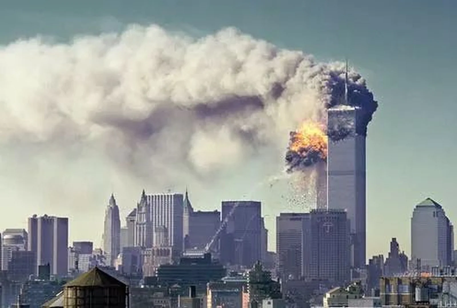 911事件的功臣黑莓,现在成了学生党的“戒网机”
