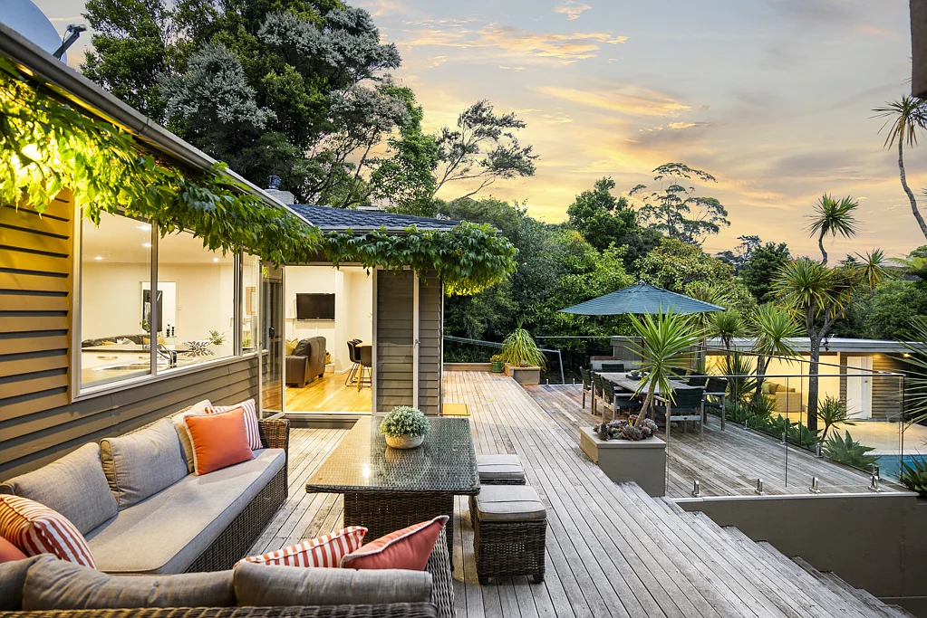 14 Aberdeen Road, Campbells Bay, North Shore City, Auckland