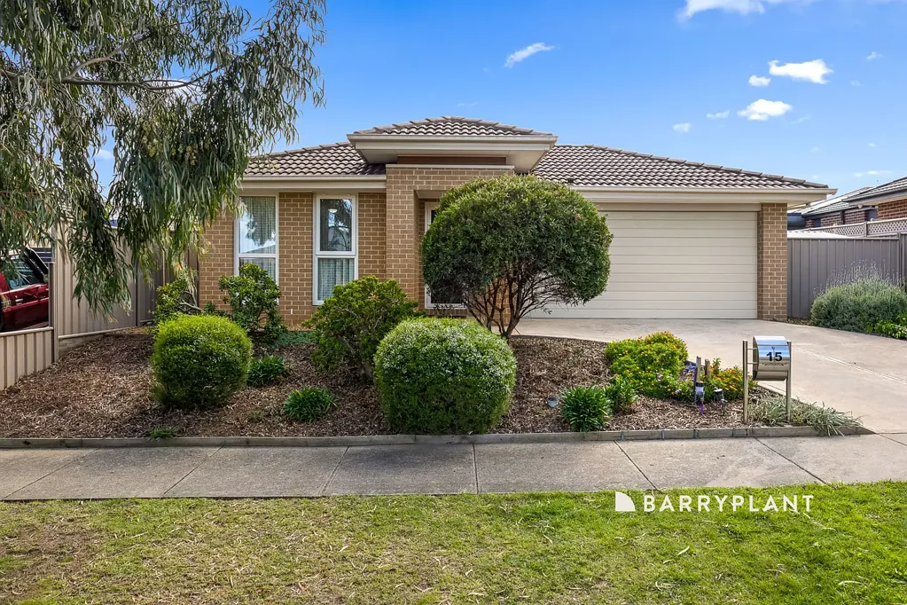 Pakenham 4Kwarto Quality Family Living with Outstanding Energy Efficiency in a Quiet Court