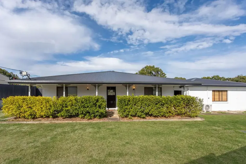 Lowood 5房  Two Homes, One Future - The Ultimate Family Lifestyle with Approved Subdivision!