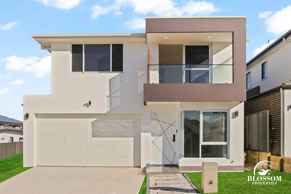 Large Stunning Family Home with High-End Features!!